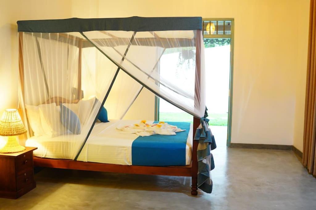Ronaya Surf Waves Villa Dikwella Bagian luar foto