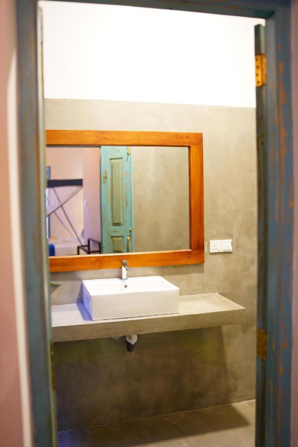 Ronaya Surf Waves Villa Dikwella Bagian luar foto